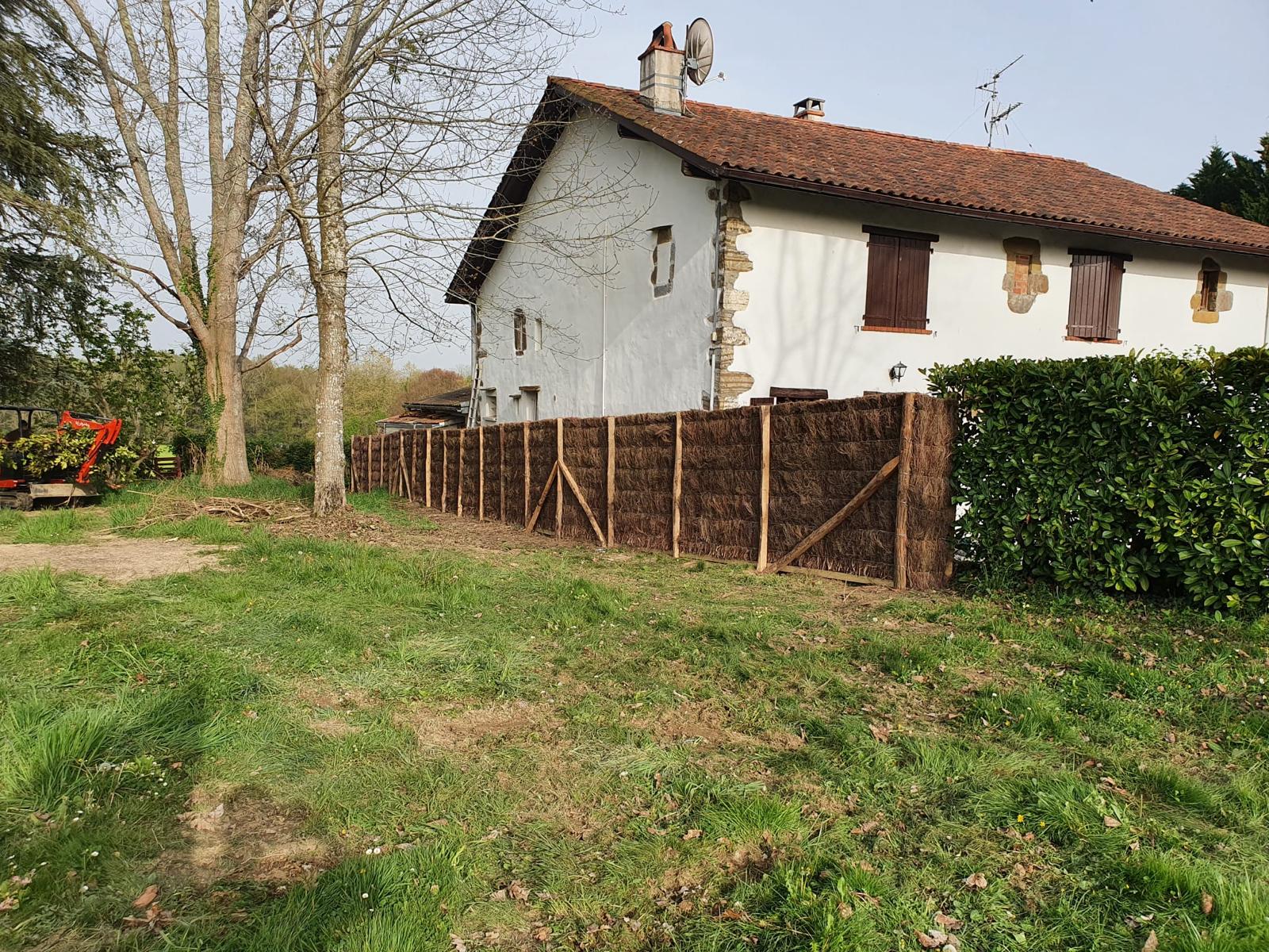 cloture en brande de bruyere